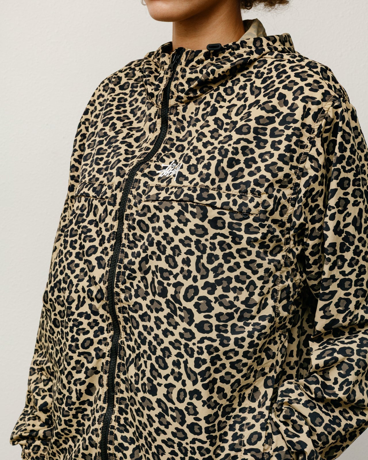 LIGHTWEIGHT HOODED JACKET