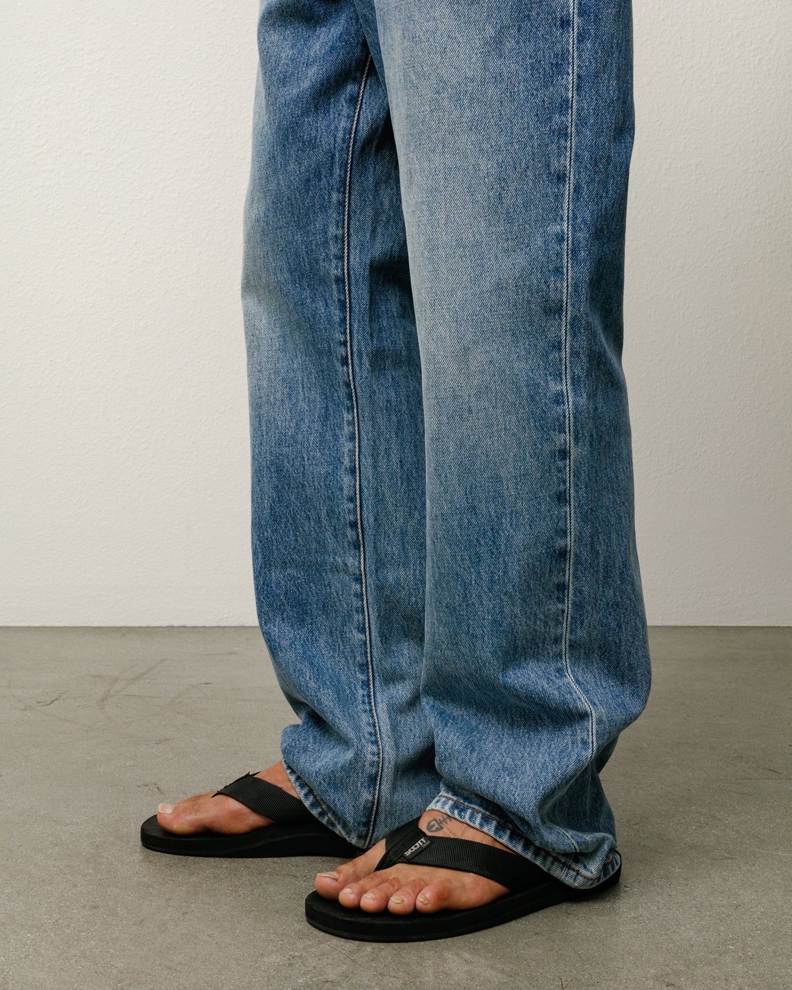 NEW CLASSIC JEAN DENIM